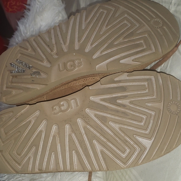 Ugg boots - Picture 3 of 3